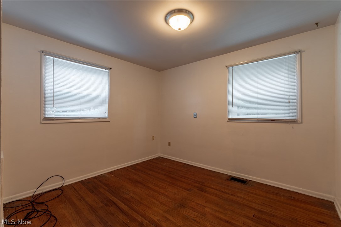 858 Quentin Road Eastlake, OH 44095 - Photo 17 of 28 Gallery Image 17