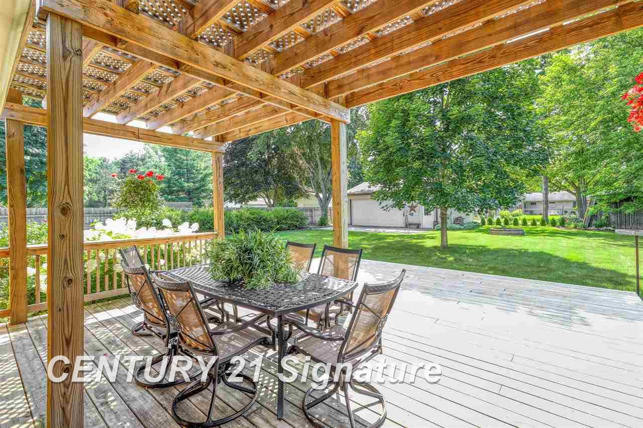 4231 North Thomas Road Freeland, MI 48623 - Photo 10 of 38