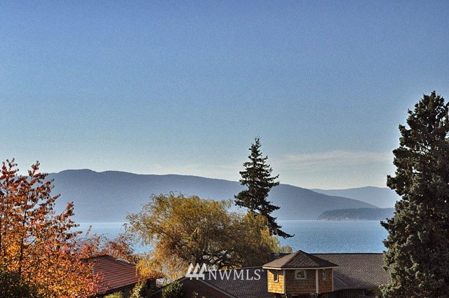 517 Bayside Road Bellingham, WA 98225 - Photo 2 of 25