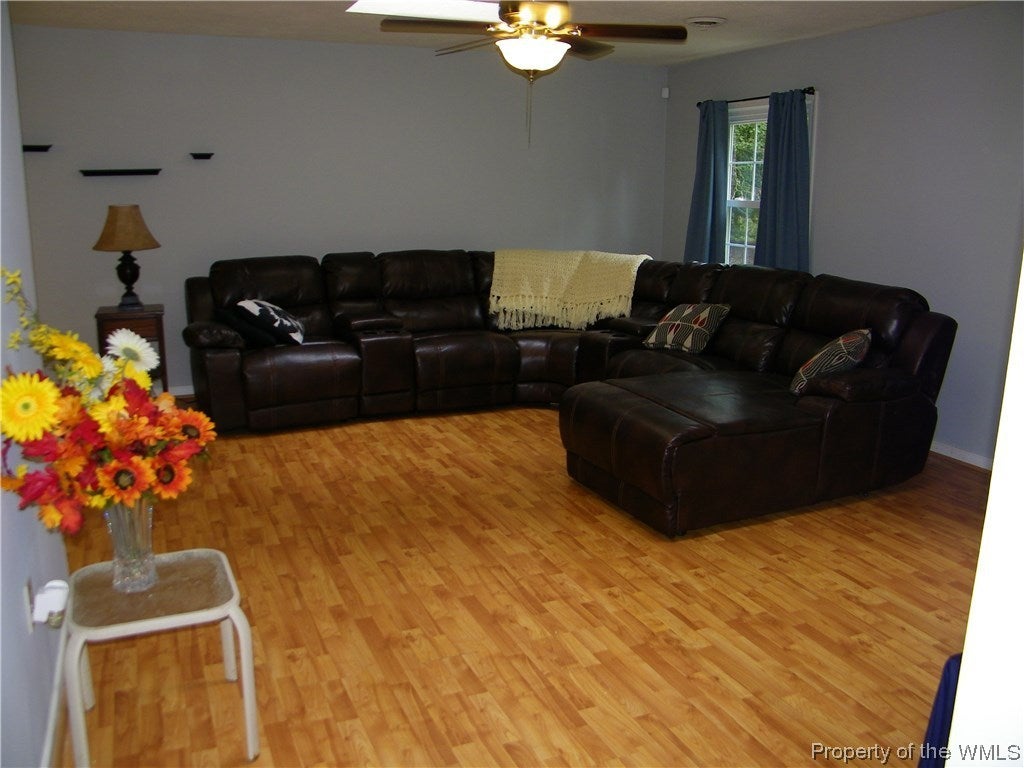 8401 North Hen Peck Road Quinton, VA 23141 - Photo 5 of 30 Gallery Image 5