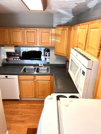 $1,500 | 519 East Graham Place, Bloomington, IN 47401