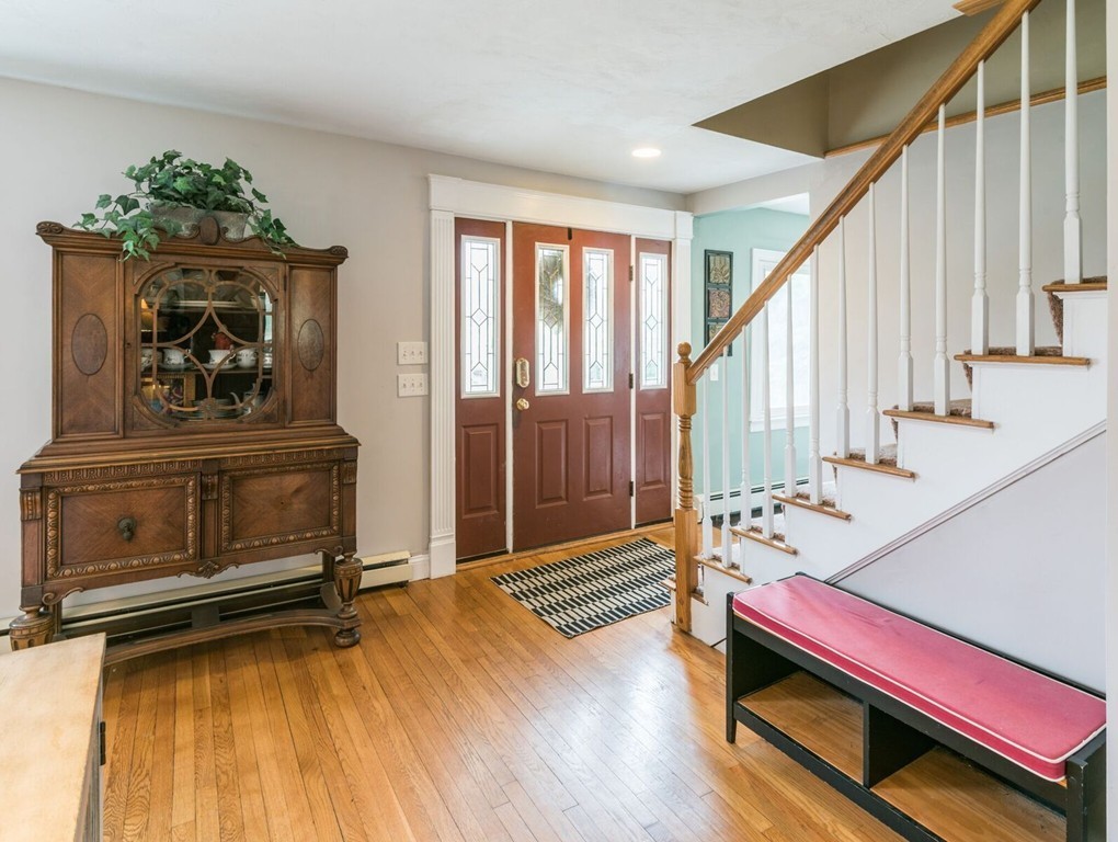 127 Whitewood Road Westwood, MA 02090 - Photo 9 of 25 Gallery Image 9