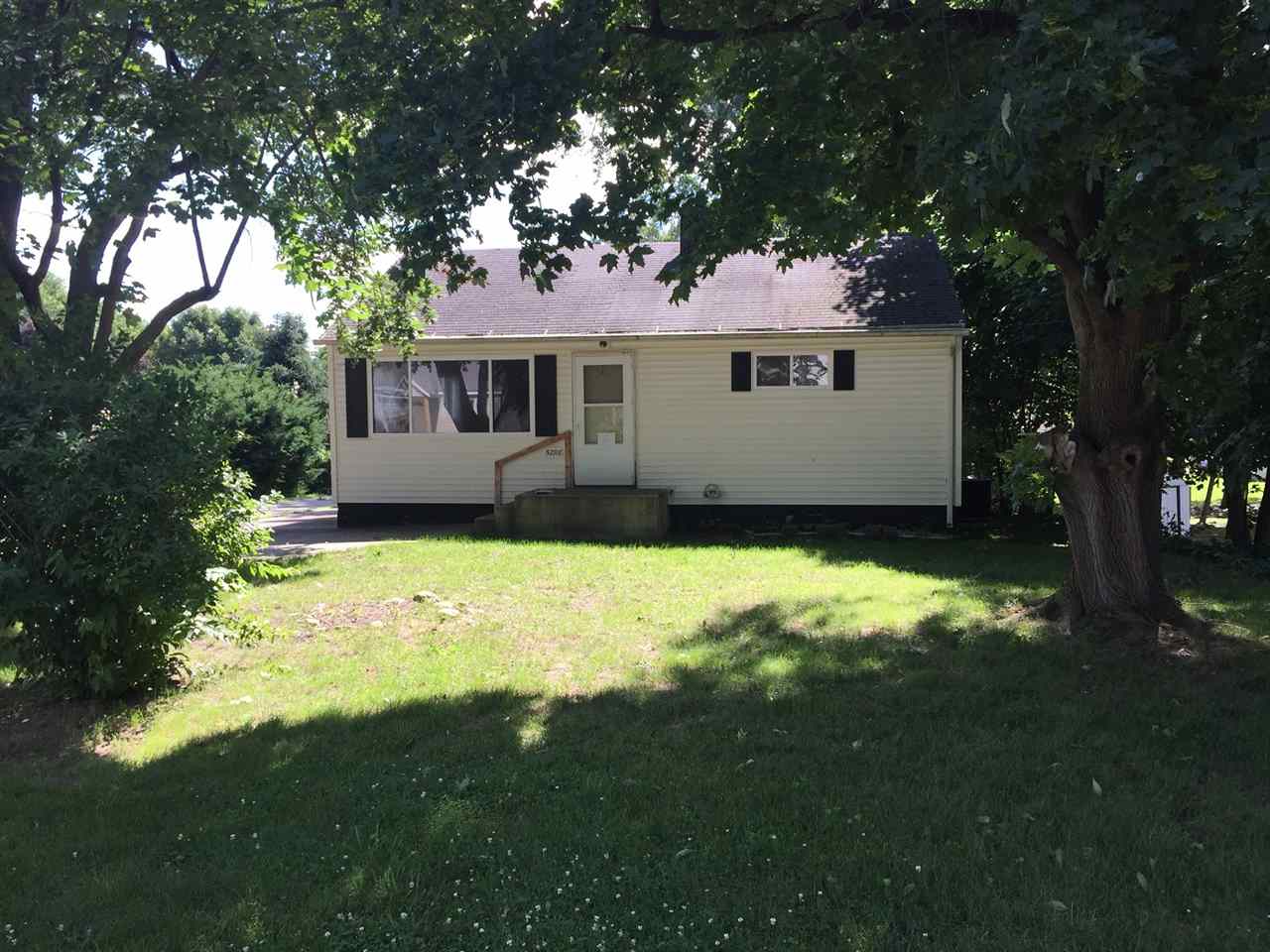 52718 Ruth Street Granger, IN 46530 - Photo 1 of 12 Gallery Image 1
