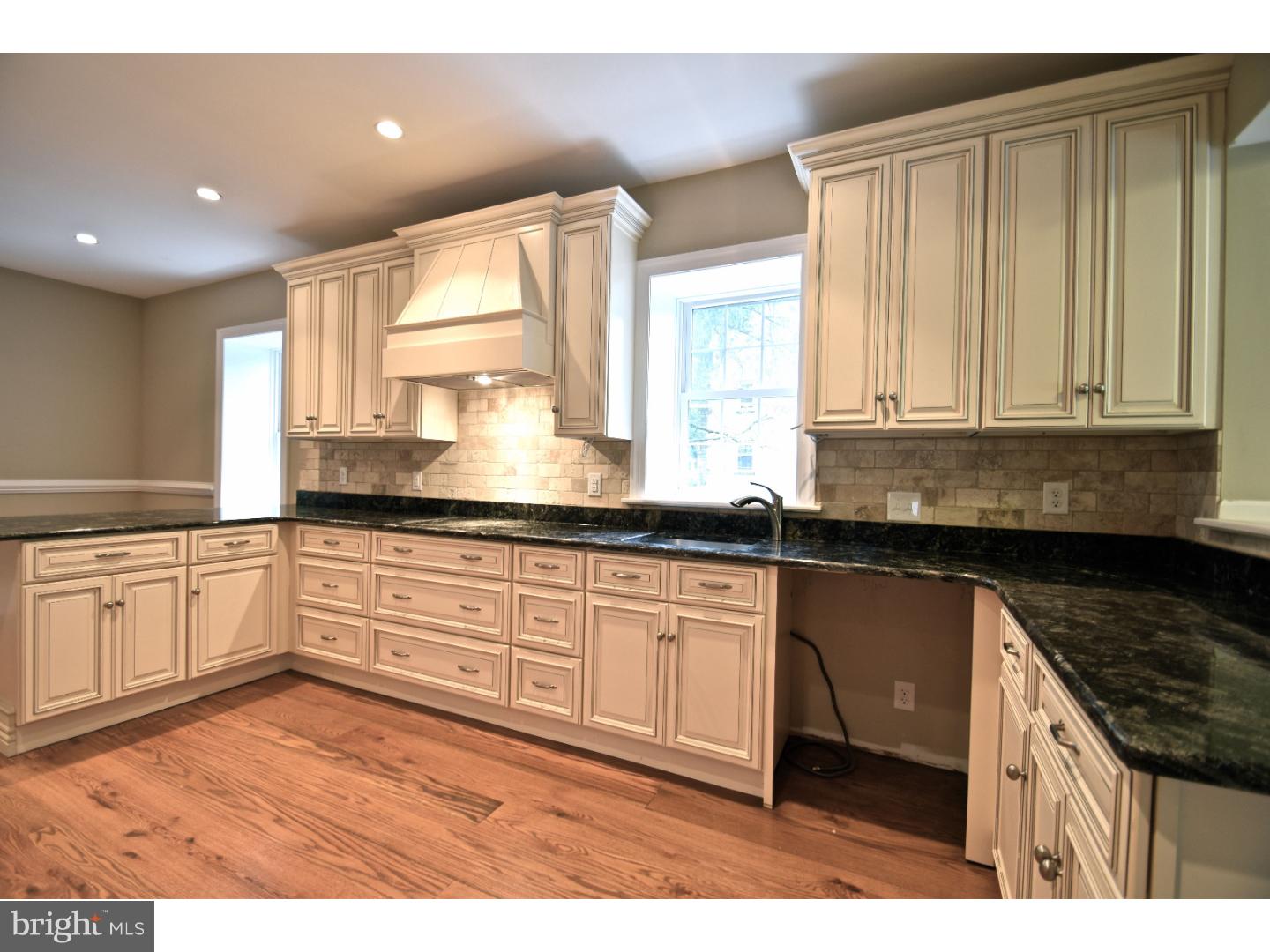 6344 East Valley Green Road Flourtown, PA 19031 - Photo 4 of 14