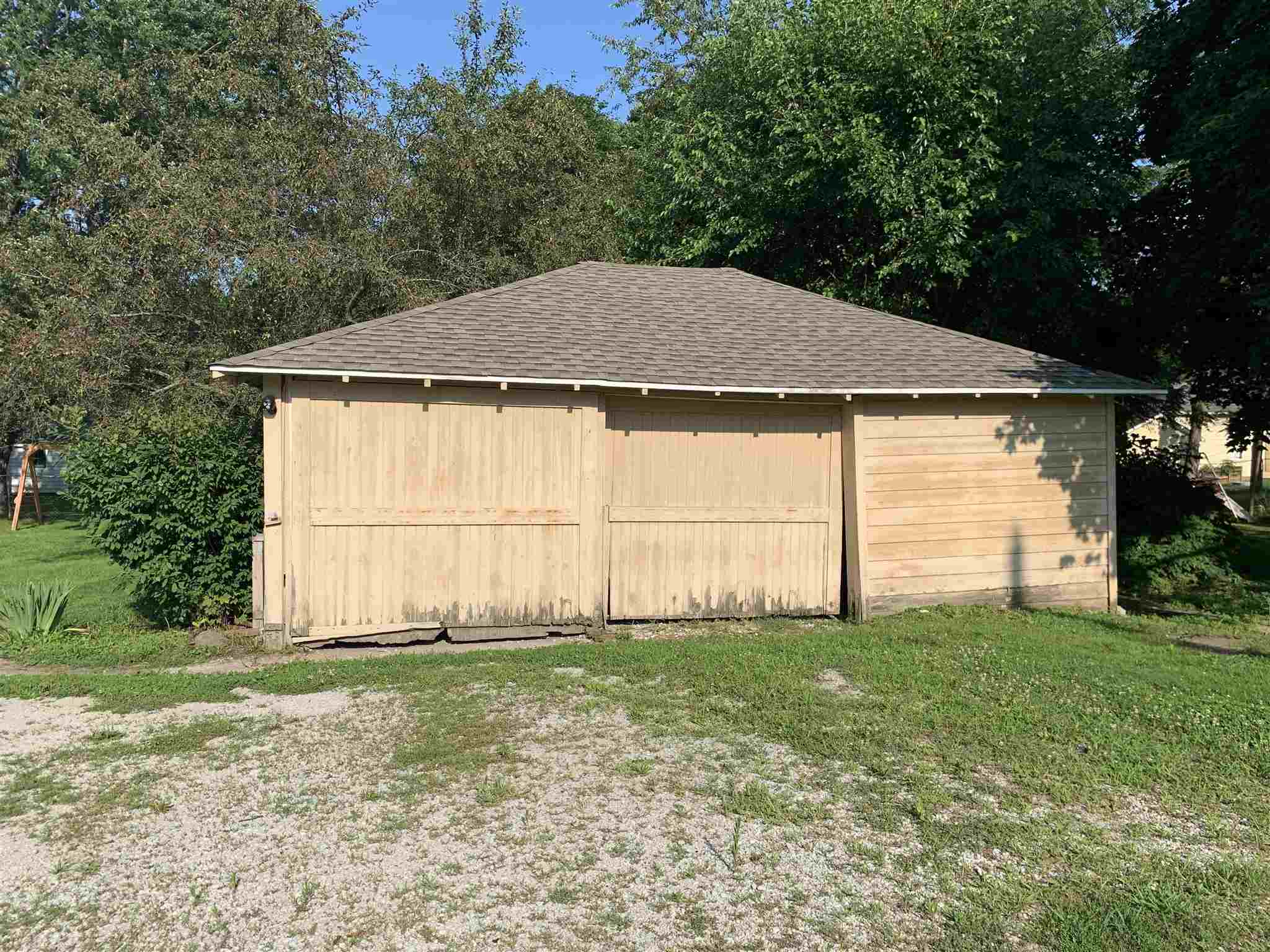 429 West 6th Street Rochester, IN 46975 - Photo 3 of 17