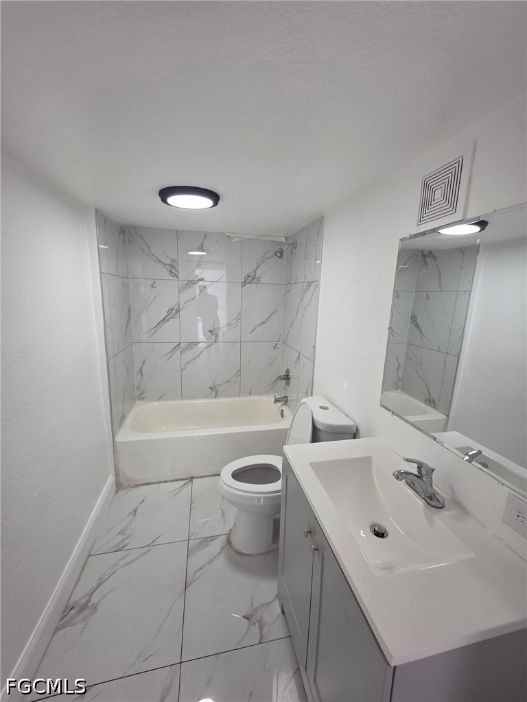 420 Fairfax Road, Unit 5 Fort Myers, FL 33905 - Photo 4 of 7
