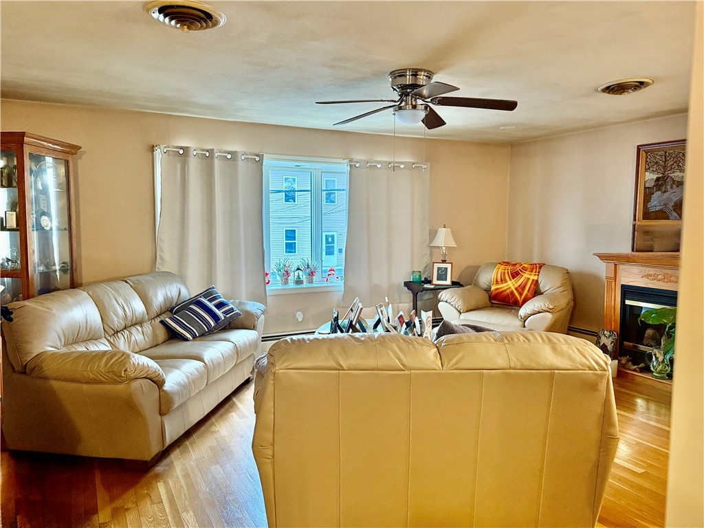 139 Suffolk Avenue Pawtucket, RI 02861 - Photo 8 of 25