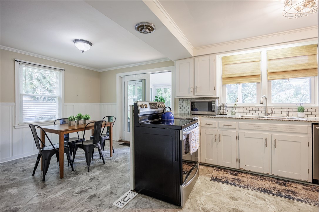 204 Fairfax Road Rochester, NY 14609 - Photo 7 of 35