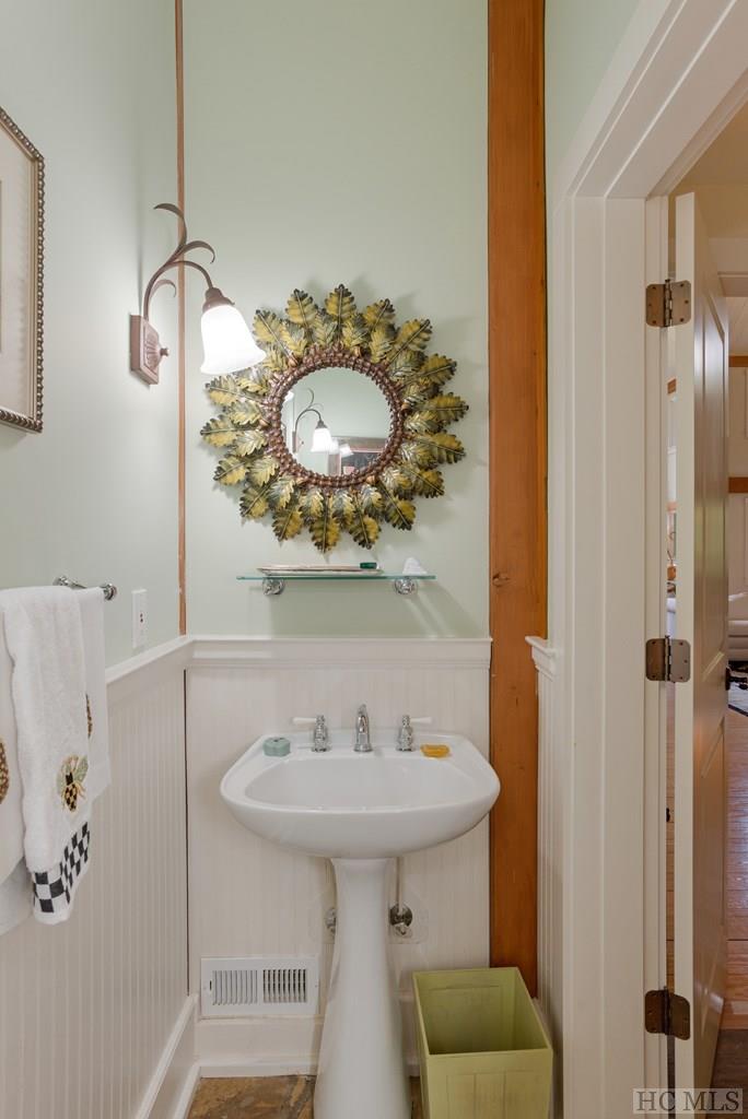 1695 Big Sheepcliff Road Cashiers, NC 28717 - Photo 35 of 74 Gallery Image 35
