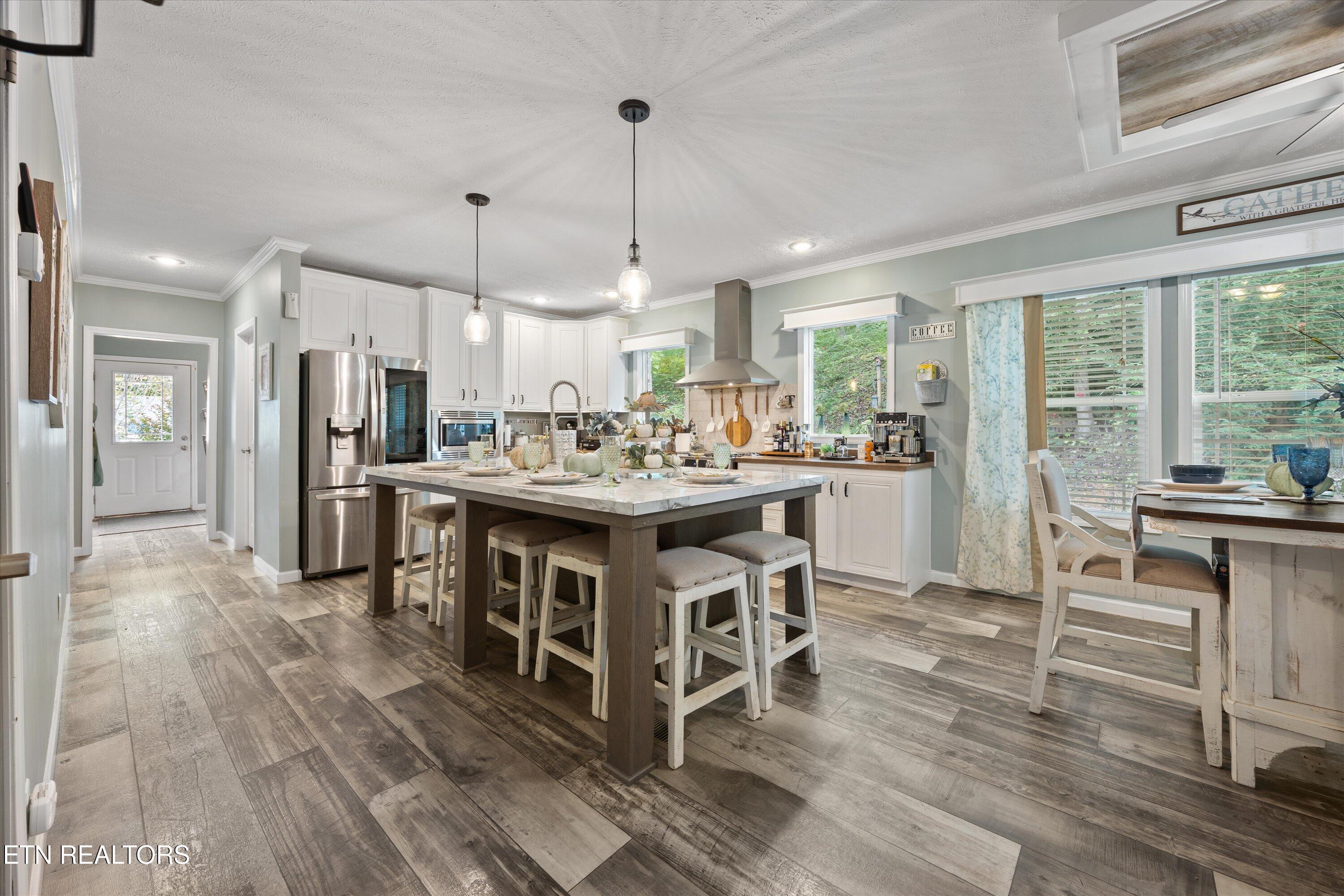 358 Webb Road Townsend, TN 37882 - Photo 19 of 47 Kitchen and Dining