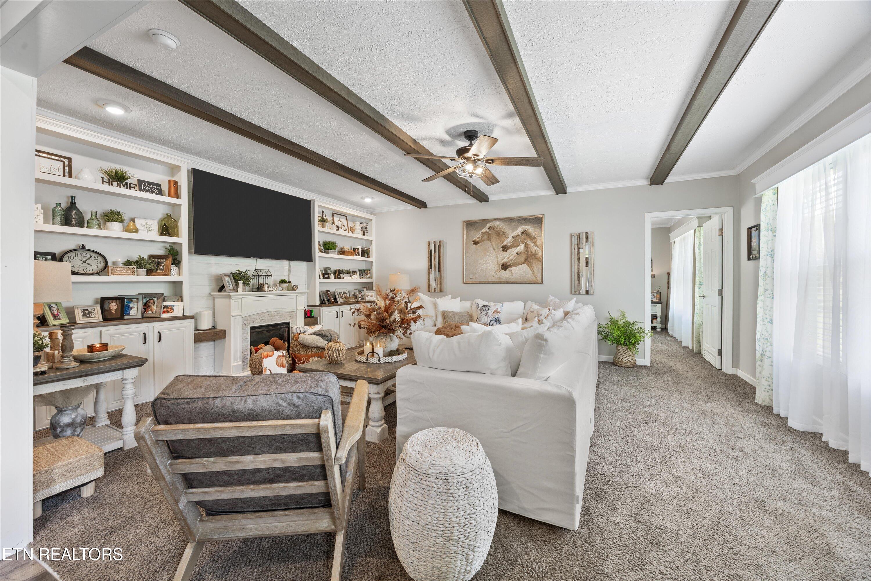 358 Webb Road Townsend, TN 37882 - Photo 6 of 47 Living Room