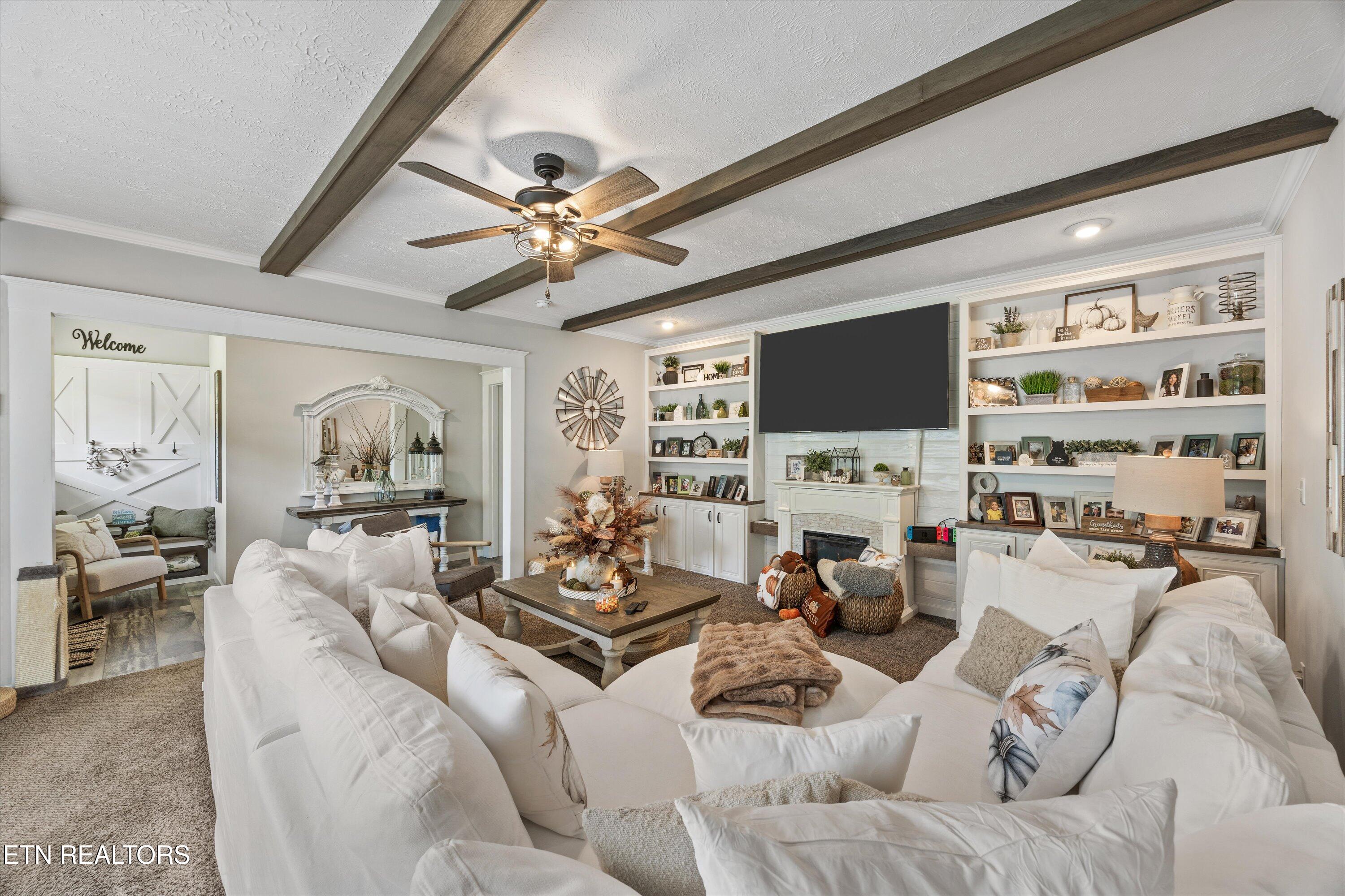 358 Webb Road Townsend, TN 37882 - Photo 7 of 47 Living Room