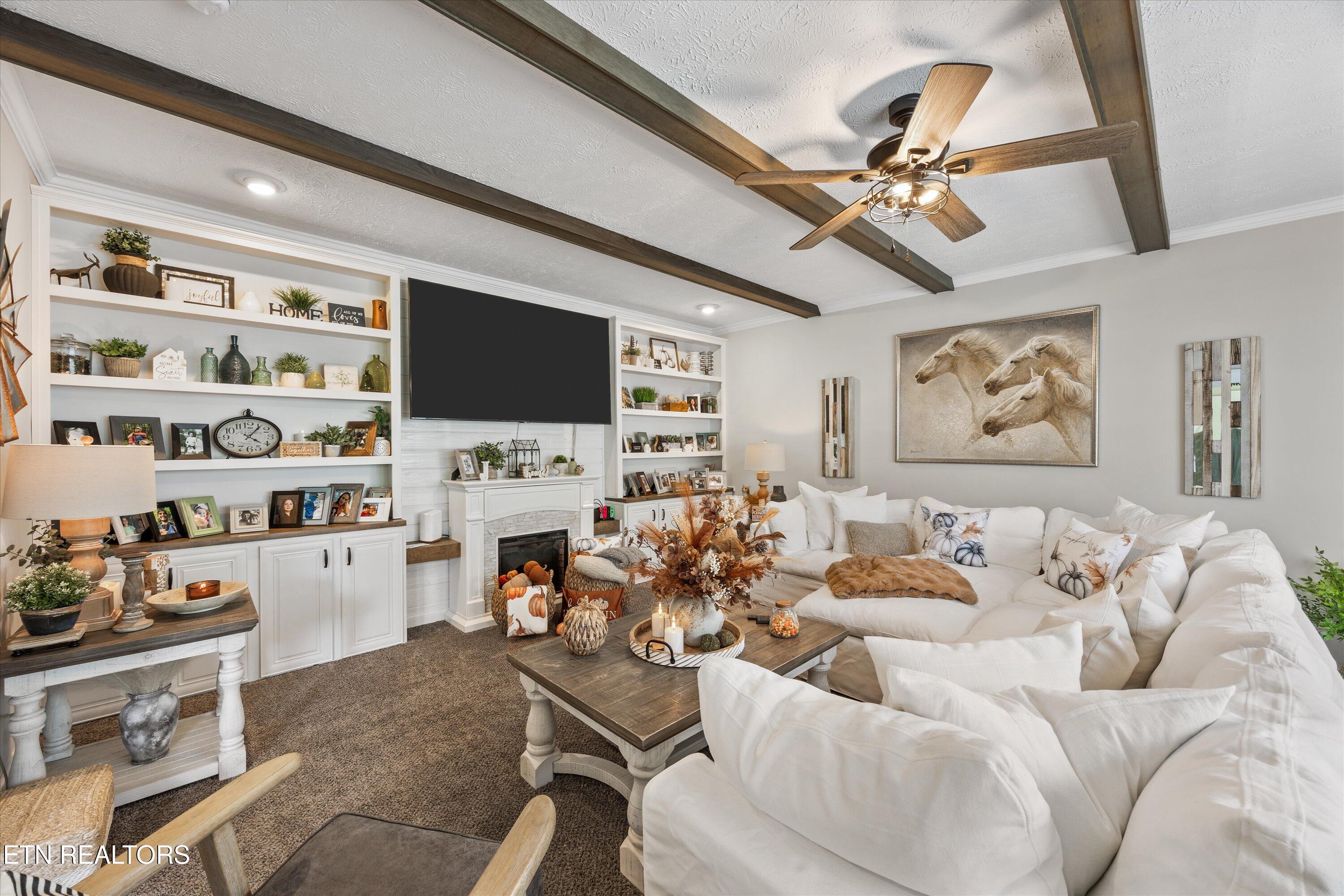 358 Webb Road Townsend, TN 37882 - Photo 10 of 47 Living Room