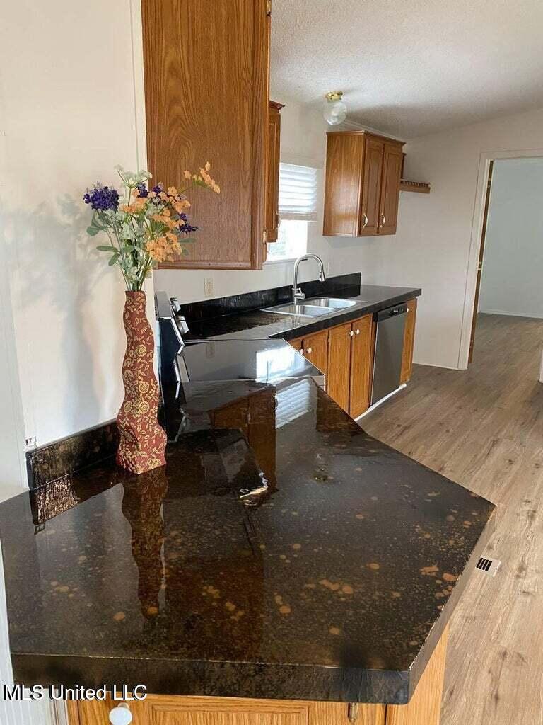 508 Ridgecrest Drive Pearl, MS 39208 - Photo 5 of 22 Kitchen4