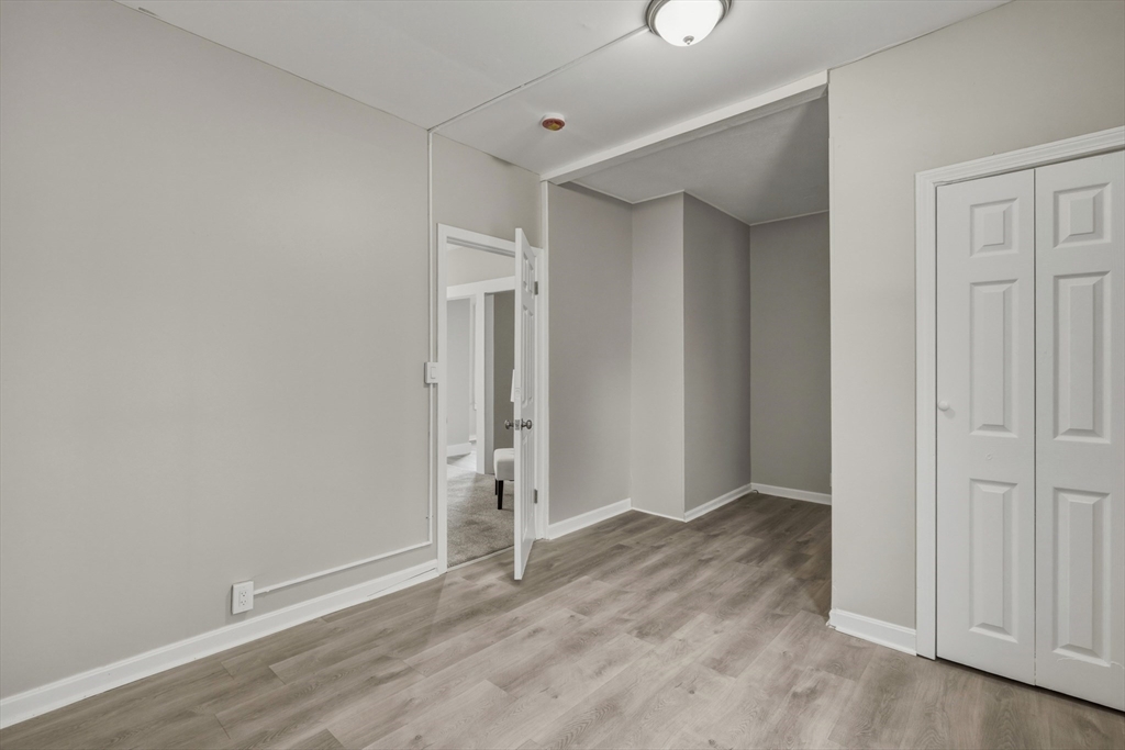 207-209 White Street Springfield, MA 01108 - Photo 10 of 35