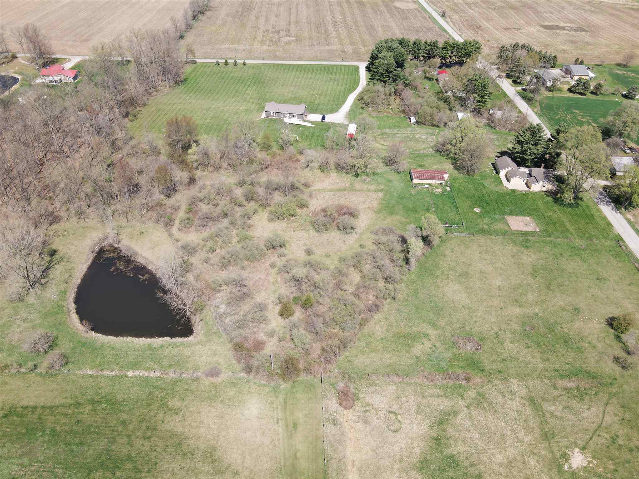 4661 South Country Club Road Warsaw, IN 46580 - Photo 11 of 36 Gallery Image 11