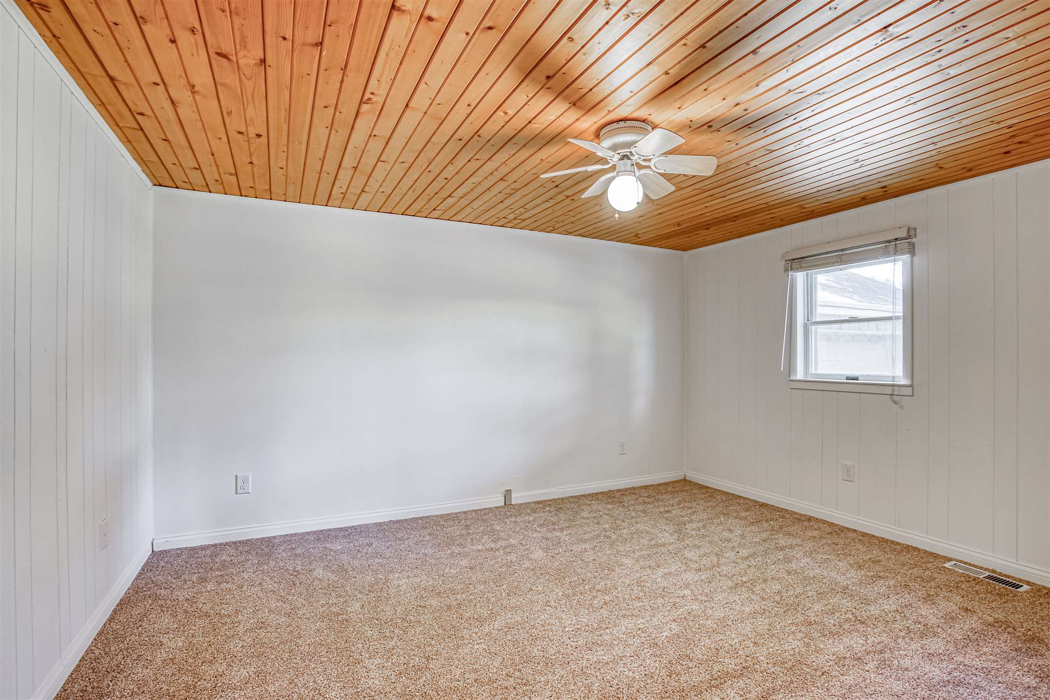 4661 South Country Club Road Warsaw, IN 46580 - Photo 25 of 36 Gallery Image 25
