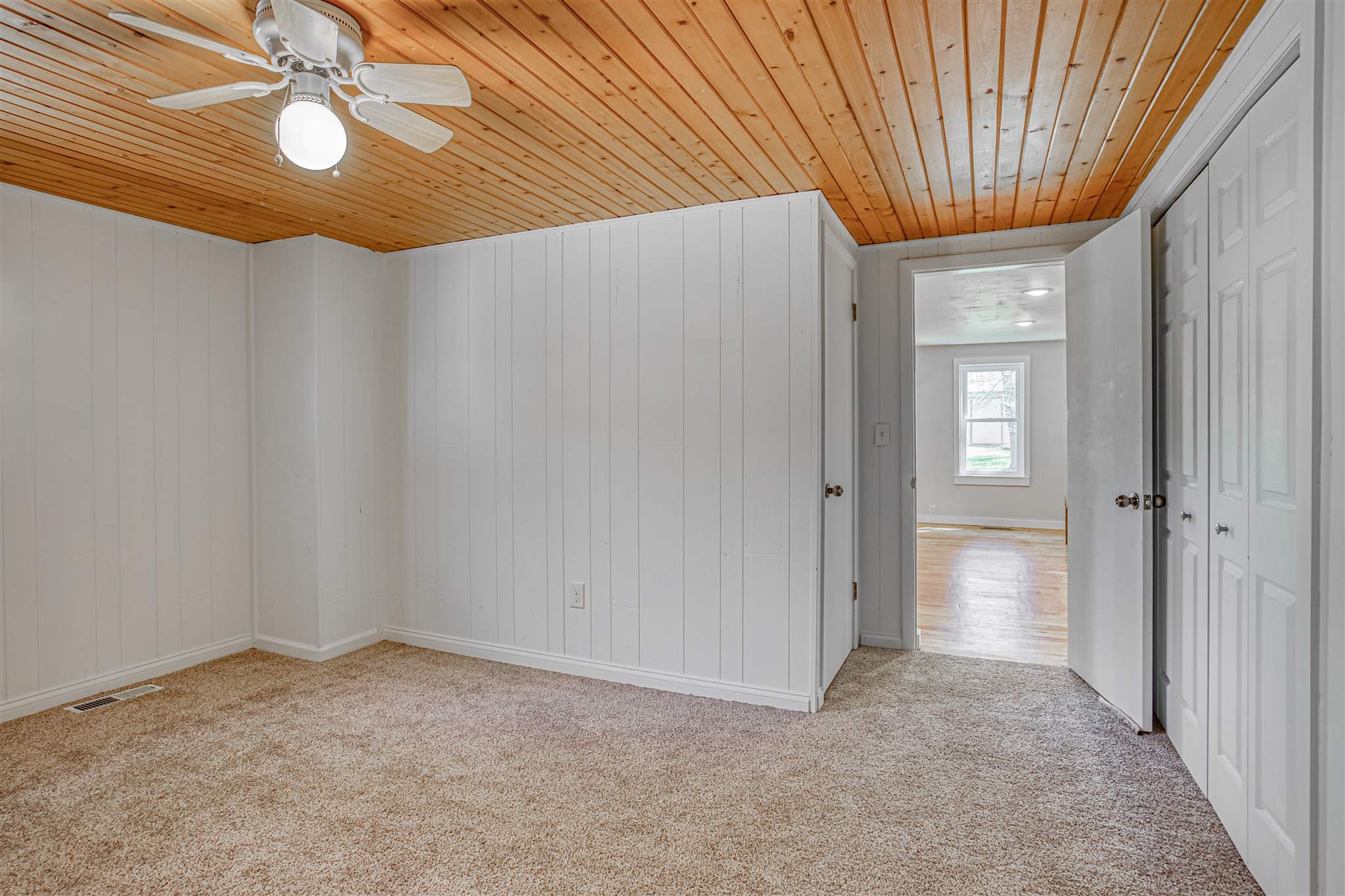 4661 South Country Club Road Warsaw, IN 46580 - Photo 27 of 36 Gallery Image 27