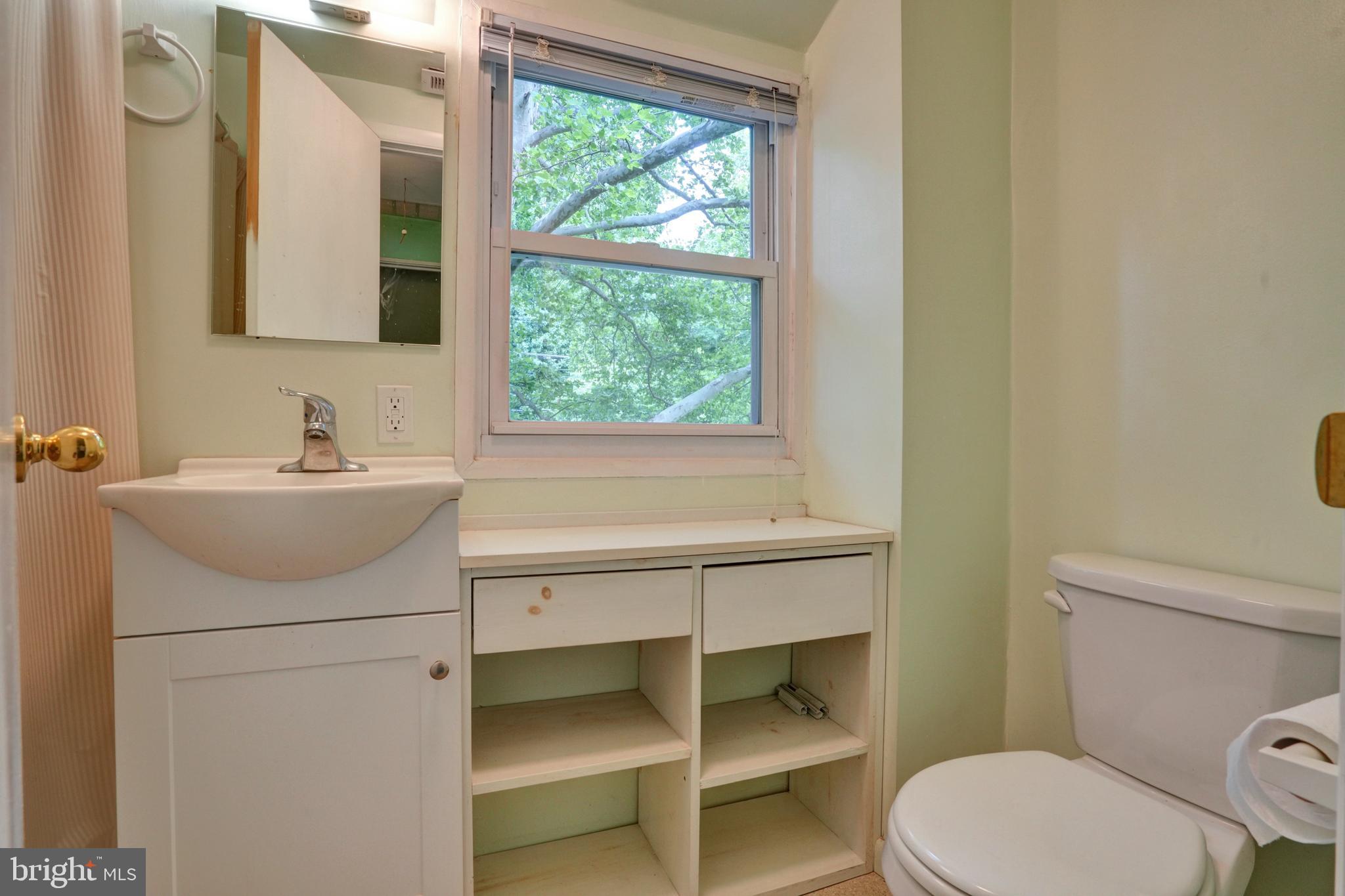 2407 Secane Road Secane, PA 19018 - Photo 45 of 47