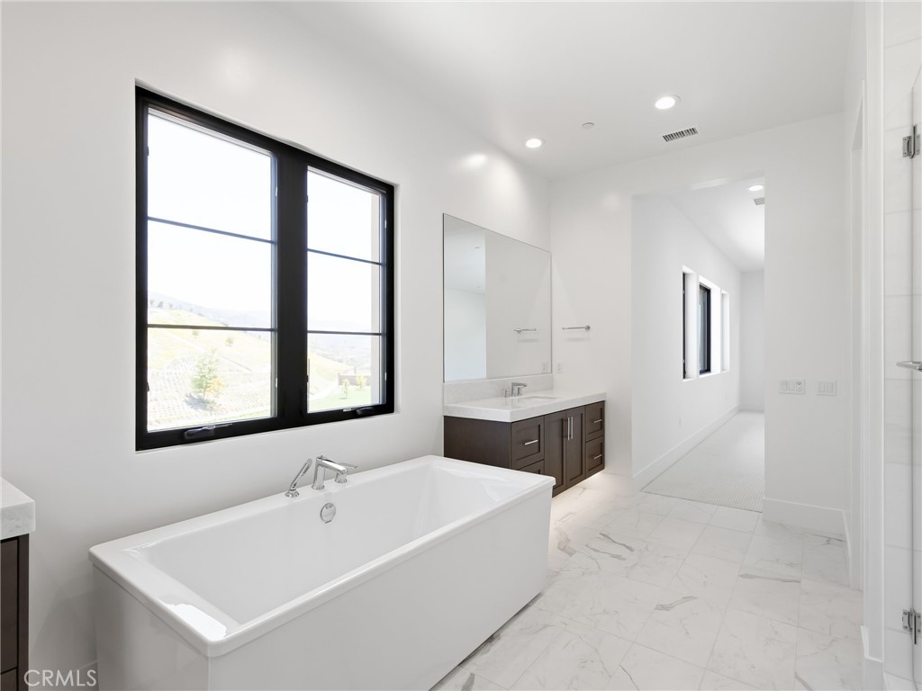 454 Ridgecrest Irvine, CA 92602 - Photo 24 of 46 Primary Bathroom