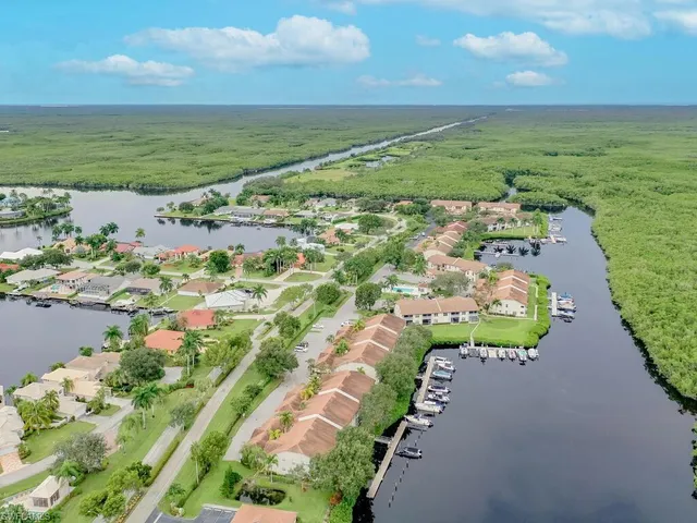 $389,000 | 242 Newport Drive, Unit 504, Naples, FL 34114