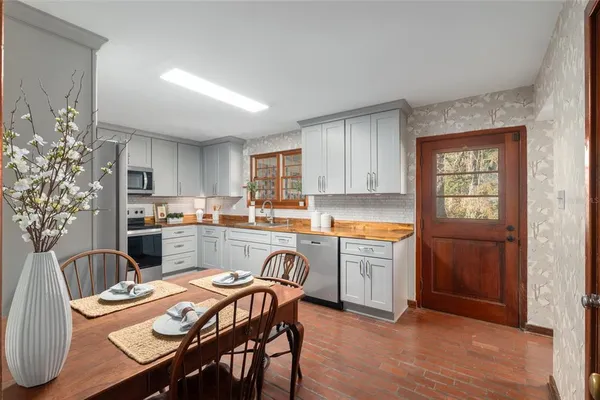 $1,025,000 | 1801 Northwest 30th Terrace, Gainesville, FL 32605