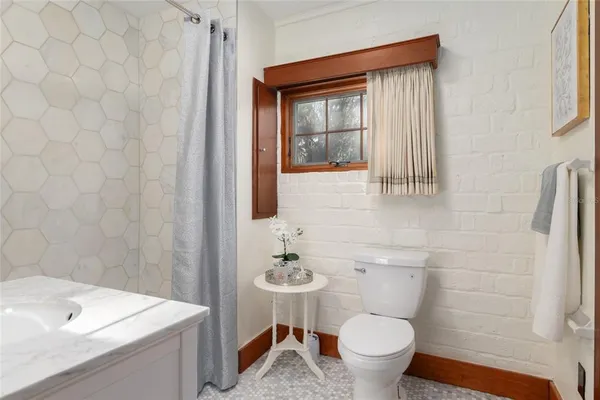 $1,025,000 | 1801 Northwest 30th Terrace, Gainesville, FL 32605