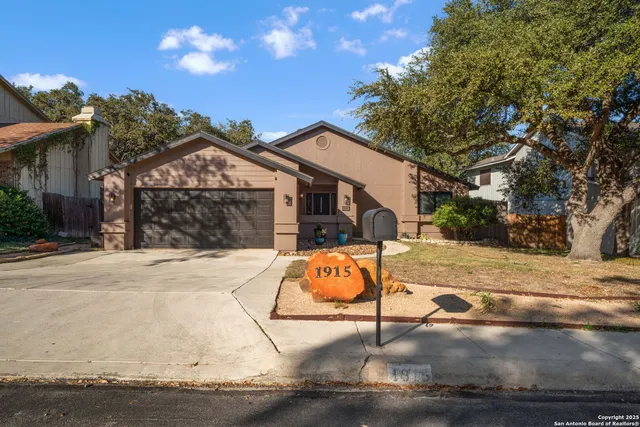 $359,900 | 1915 Creek Hollow, San Antonio, TX 78259