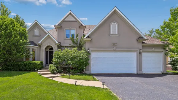 $904,000 | 2115 Stonington Court, Naperville, IL 60564