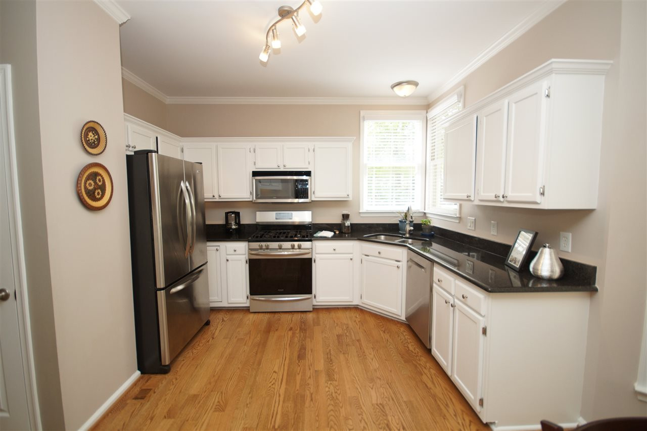 11945 Fairlie Place Raleigh, NC 27613 - Photo 11 of 27 Photo 11
