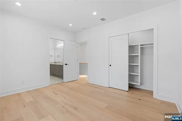 $2,350,000 | 327 Harristown Road, Glen Rock, NJ 07452