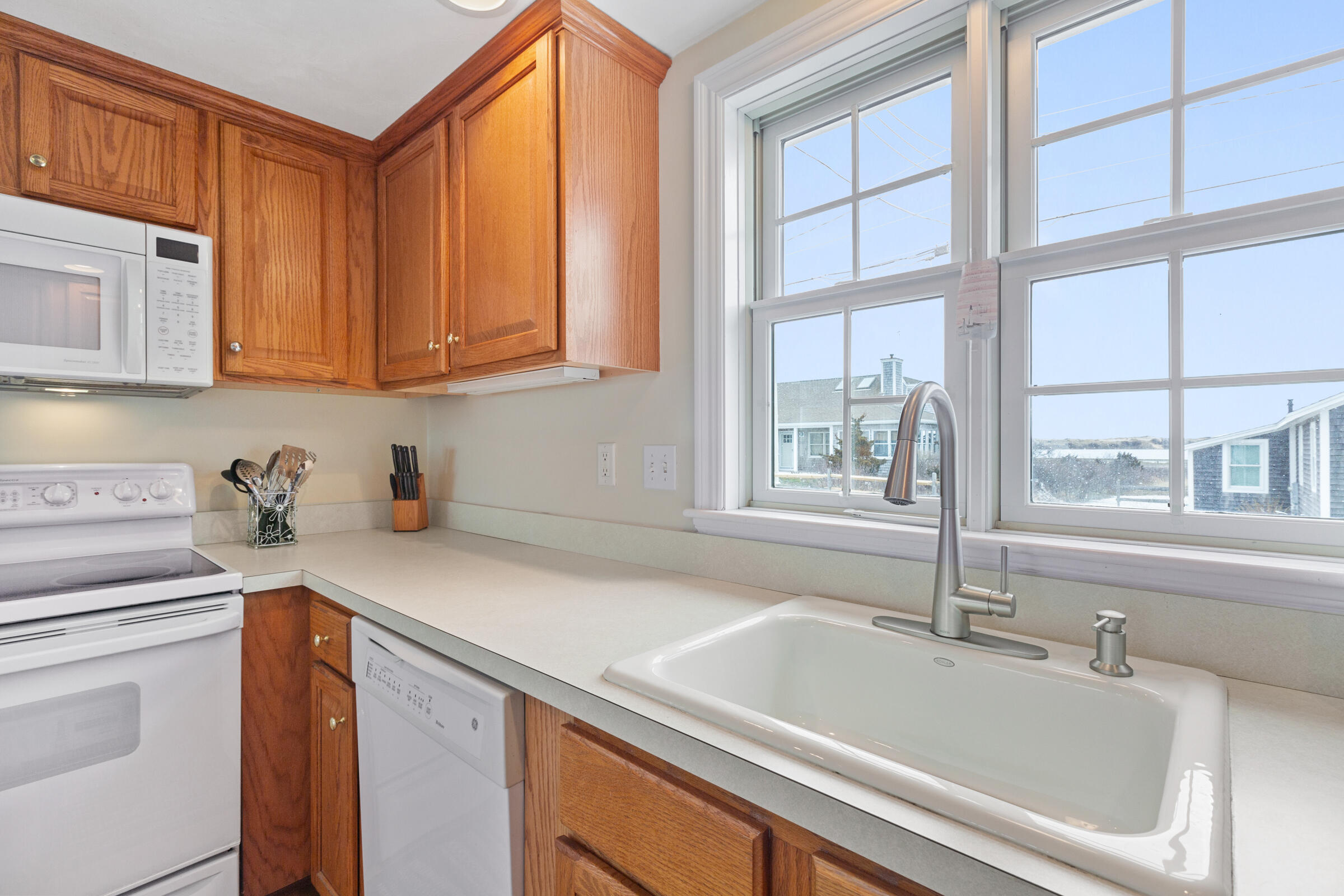 544 Shore Road, Unit 10 Truro, MA 02666 - Photo 14 of 21 544ShoreRd#10-18-NTruro-w