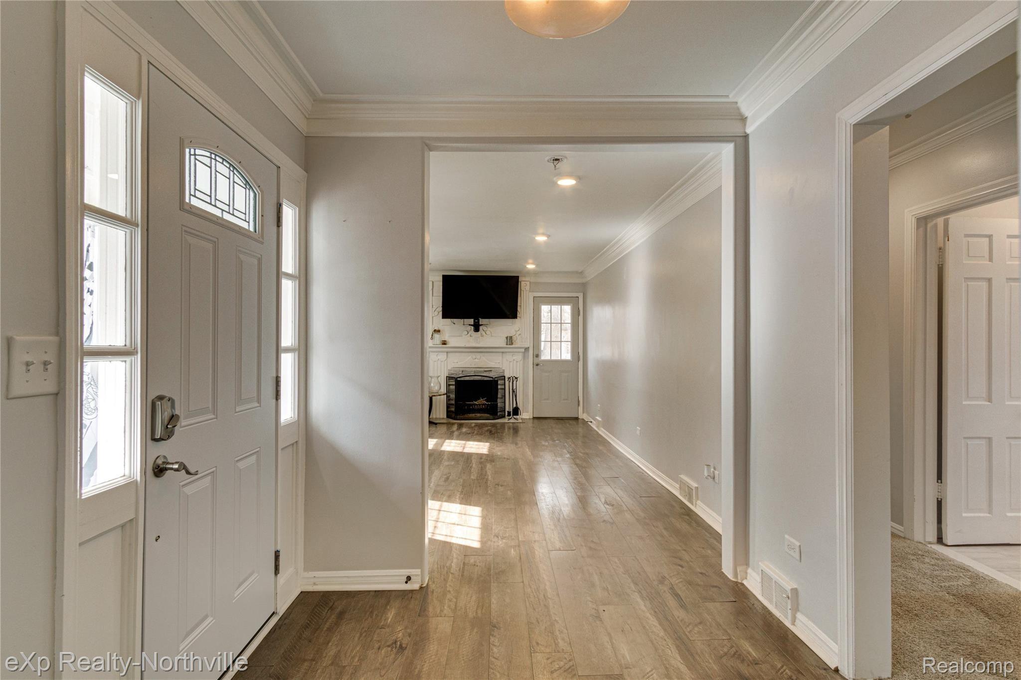 2536 McCain Road Jackson, MI 49203 - Photo 14 of 44 Interiors (3 of 41).jpg