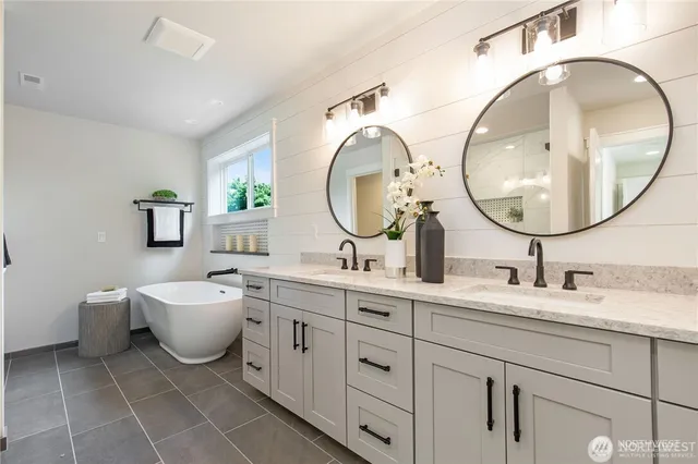 $1,999,000 | 11014 Dayton Avenue North, Seattle, WA 98133