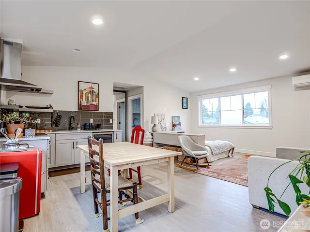 $1,999,000 | 11014 Dayton Avenue North, Seattle, WA 98133