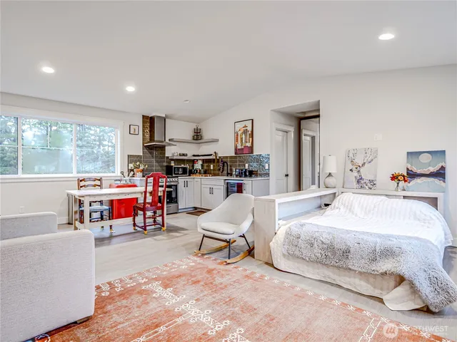 $1,999,000 | 11014 Dayton Avenue North, Seattle, WA 98133