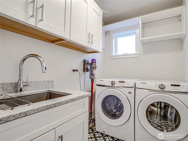 $1,999,000 | 11014 Dayton Avenue North, Seattle, WA 98133