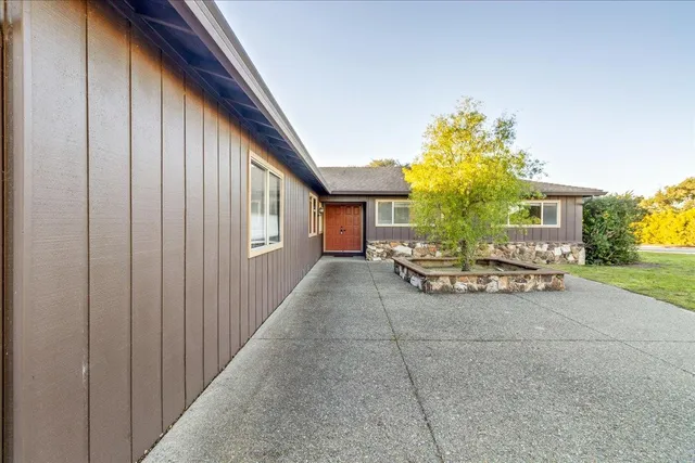 $785,000 | 15175 Oak Hills Drive, Salinas, CA 93907