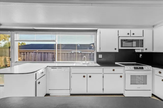 $785,000 | 15175 Oak Hills Drive, Salinas, CA 93907