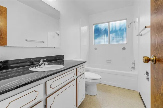 $785,000 | 15175 Oak Hills Drive, Salinas, CA 93907