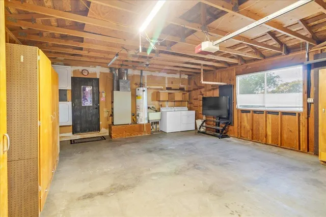 $785,000 | 15175 Oak Hills Drive, Salinas, CA 93907