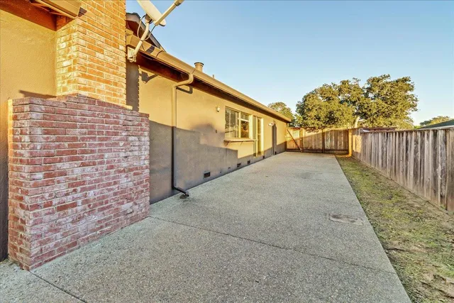 $785,000 | 15175 Oak Hills Drive, Salinas, CA 93907