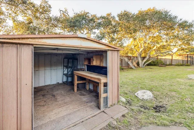 $785,000 | 15175 Oak Hills Drive, Salinas, CA 93907