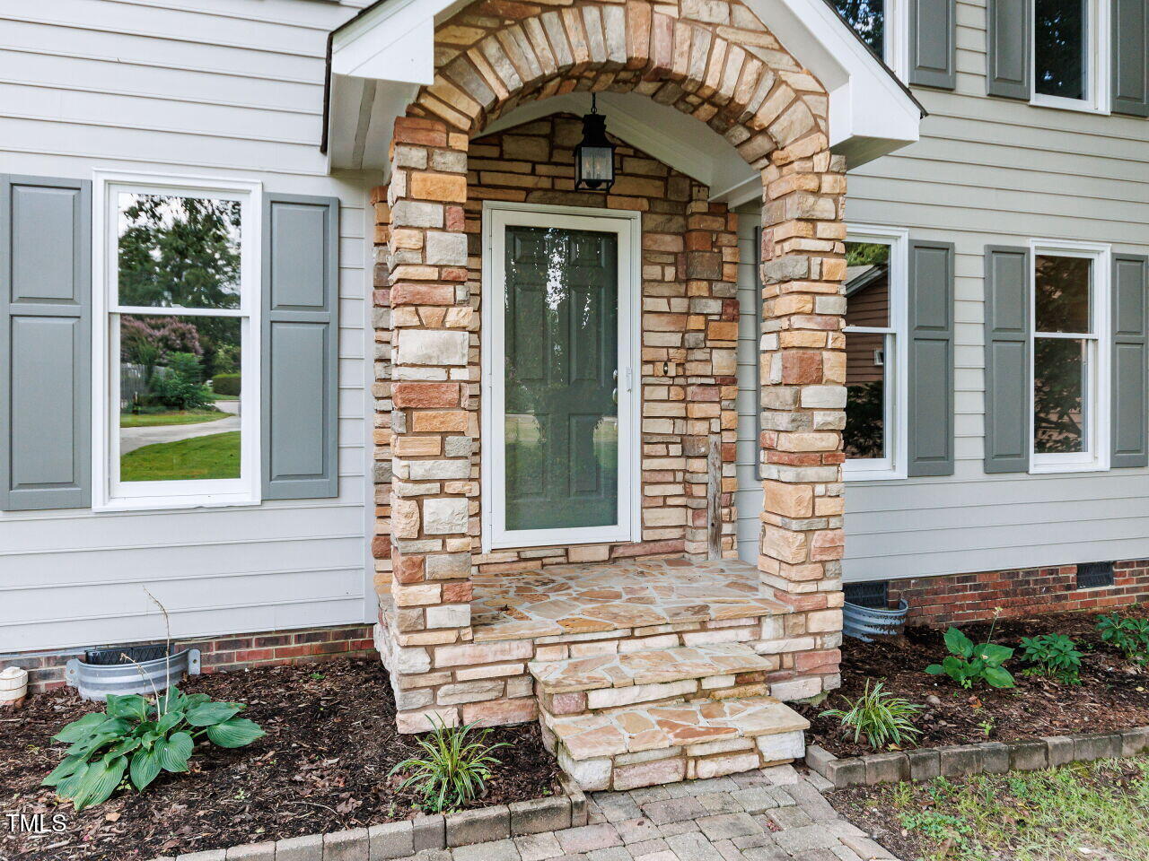 3525 Lytham Place Raleigh, NC 27604 - Photo 3 of 36 003-1280x960-front-entry