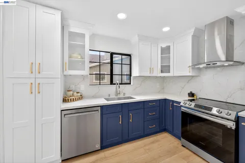 $700,000 | 610 Canyon Woods Court, Unit D, San Ramon, CA 94582