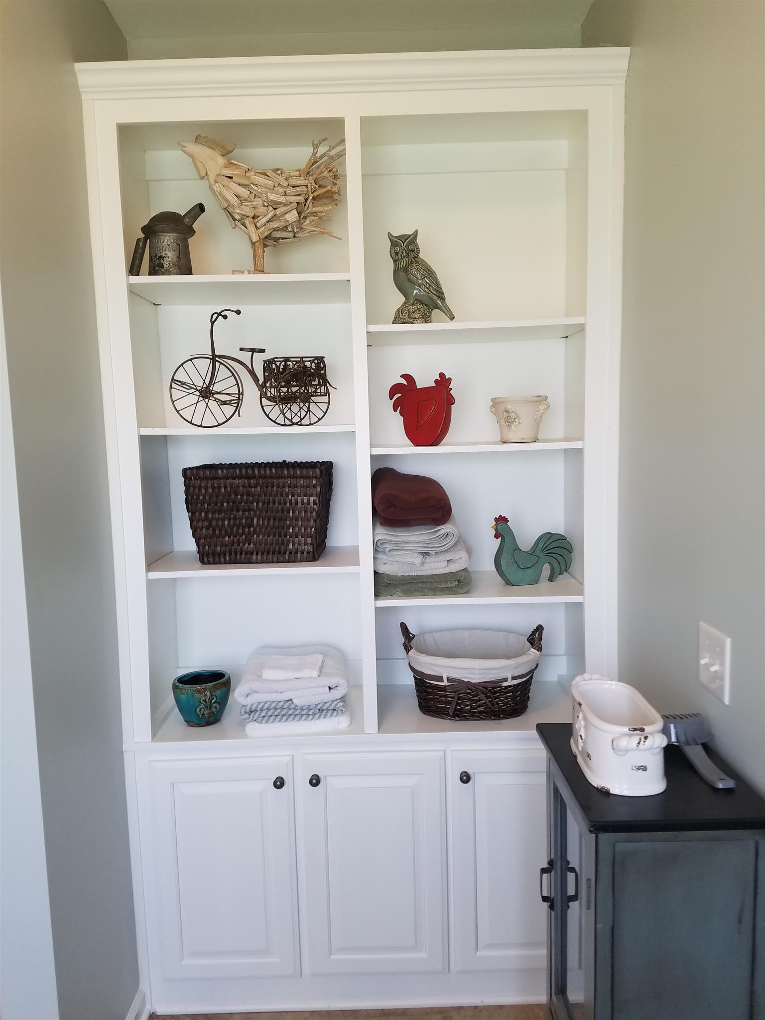 936 Goslin Branch Road Burns, TN 37029 - Photo 11 of 16 Built in Linen shelving in Master Bath