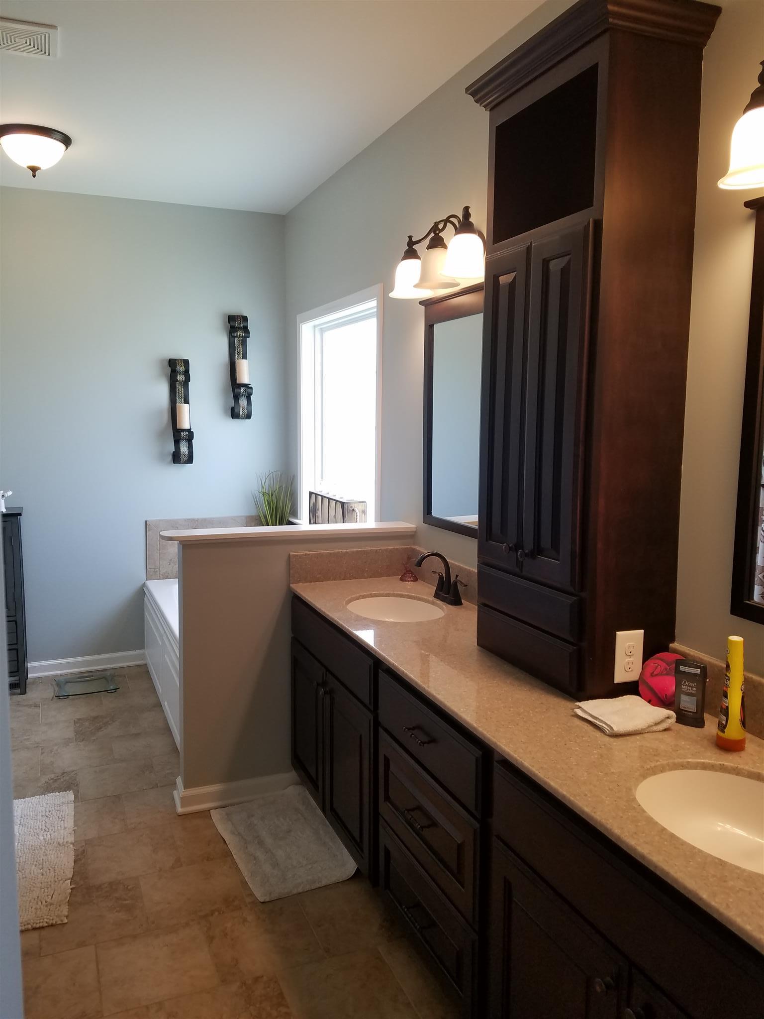 936 Goslin Branch Road Burns, TN 37029 - Photo 8 of 16 Master Bath