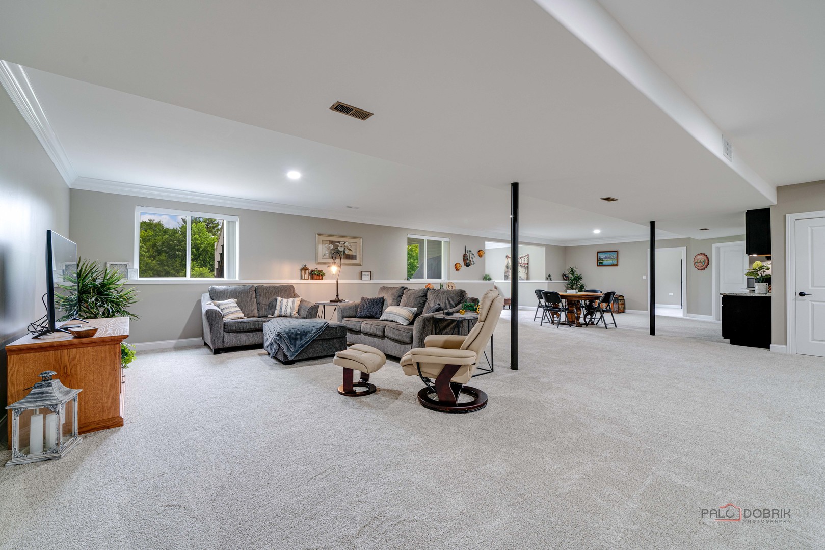 3300 Cornflower Way Spring Grove, IL 60081 - Photo 23 of 34 a living room with furniture and white walls