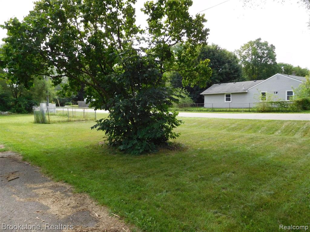 2637 Frankson Avenue Rochester Hills, MI 48307 - Photo 6 of 14