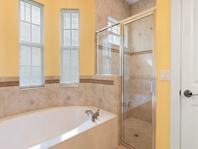 $4,500 | 6168 56th Avenue, Vero Beach, FL 32967